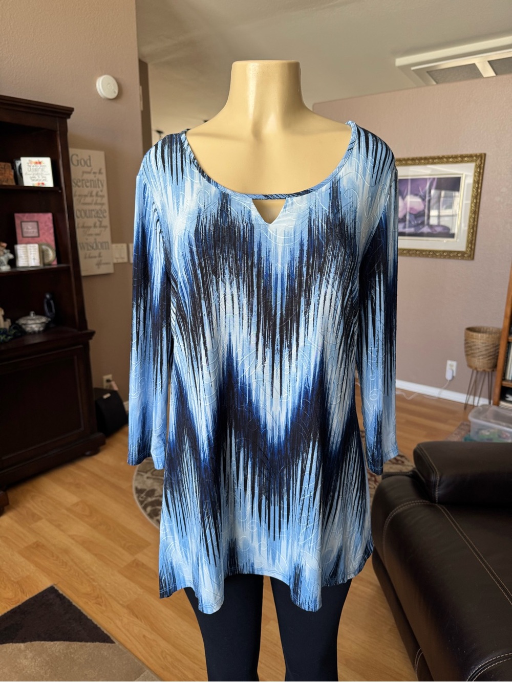NY Collection shades of blue ombré keyhole tunic-size L